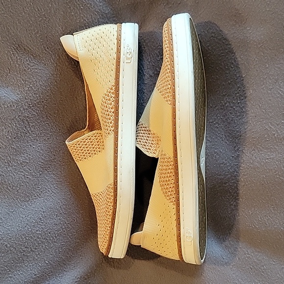 Ugg size 6.5 sneakers Loafer casual shoes tan women's brown lot of Two - Picture 11 of 11